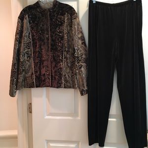 Chicos Size 3 brown jacket and pant set